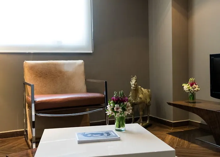 Aparthotel The Place Corporate 4*